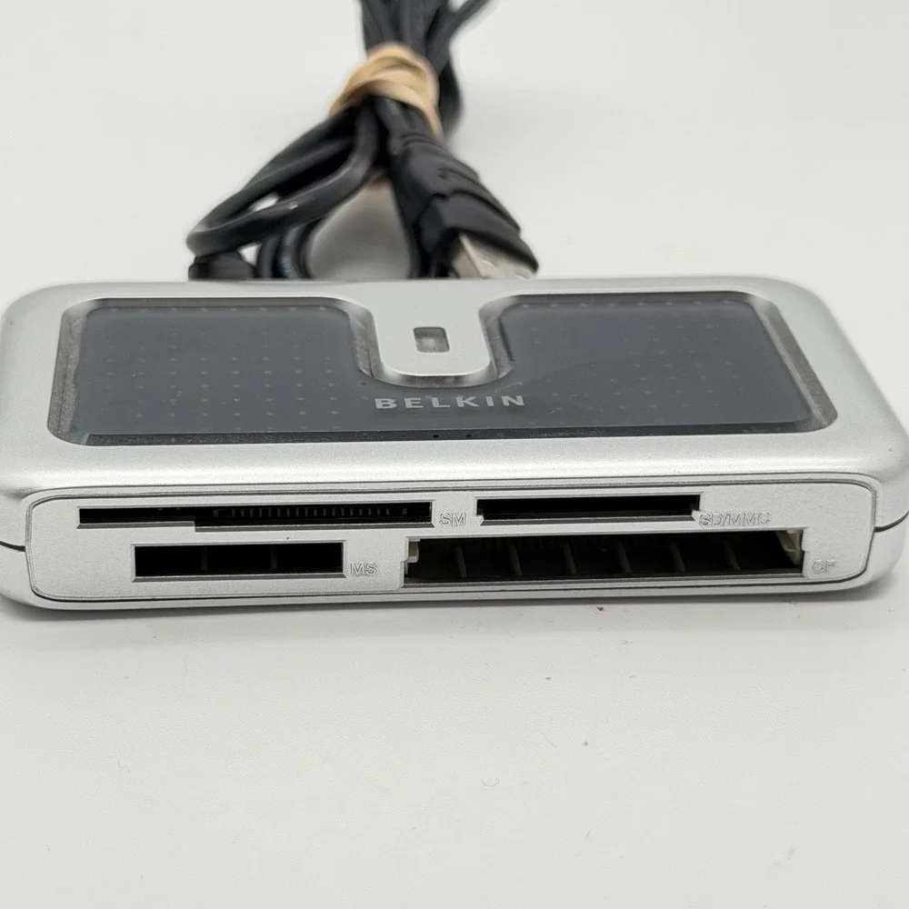Belkin F5U249V USB 2.0 15-in-1 Media Card Reader Writer w/ Cable